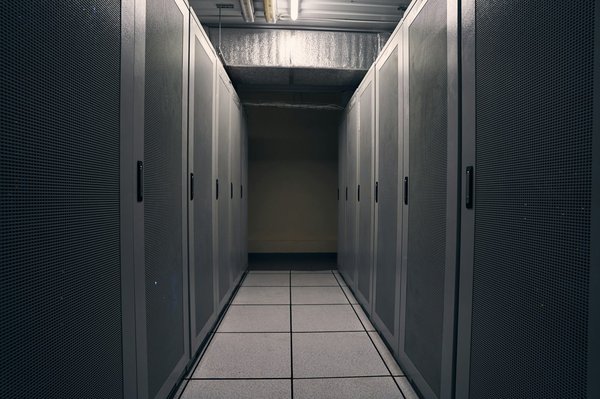 Comment choisir le bon type de bien immobilier pour un investissement en colocation intergénérationnelle ?